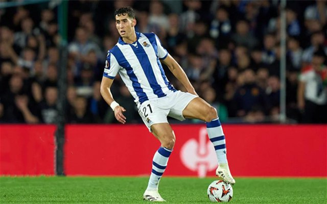 mk娱乐官网 -刚刚！上海海港冲刺阶段完成体检塞维利亚再遭质疑，赛前皇家社会止住颓势 